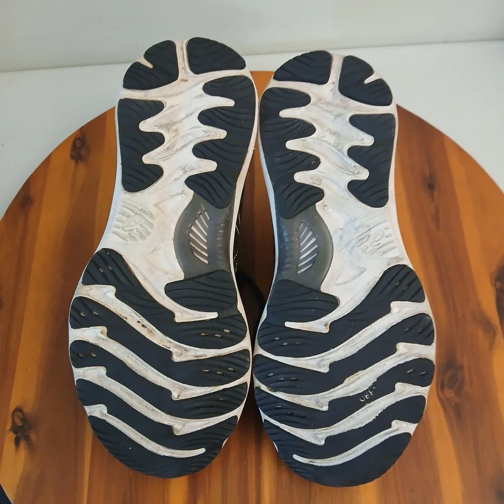 ASICS Gel-Nimbus 23 Womens 8.5 Black Running Shoes Sneakers 1012A885